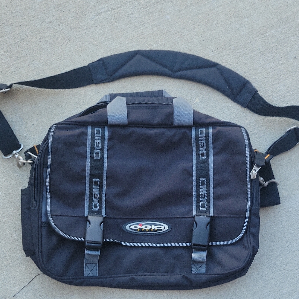 OGIO Classic Black and Gray Messenger Bag